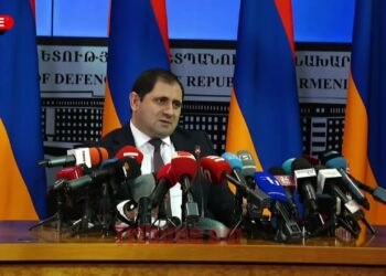 Մովսես Հակոբյանը թող ամոթ ունենա, լռի և ծպտուն չհանի. Պապիկյան