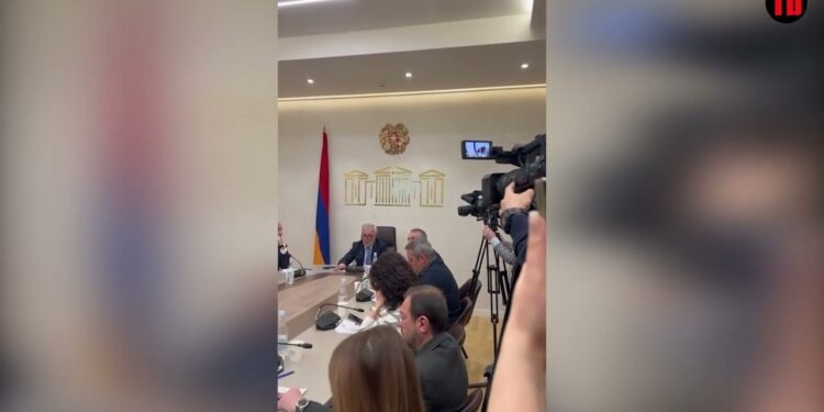 ՊՊԾ ին ուղարկել են լրագրողների հետևից, որ դուրս հանեն