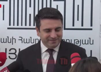 Ավինյանը իմ ծնունդին հրավիրված էր, ինտրիգ մի փնտրեք. Սիմոնյան