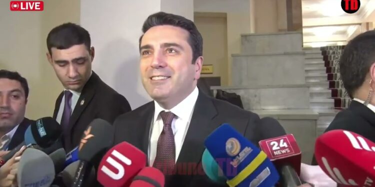 Էդ մարդիկ պիտի կարողանան նորմալ շոր հագնեն. Ալեն Սիմոնյանը՝ պարգևավճարների մասին