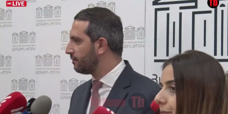 Ո՞վ է 1 դրամ աշխատավարձ ստացել, պատկերացրածն էն ա, որ պիտի 1 դր ստանան ու Մոնումենտում տու՞ն ունենան