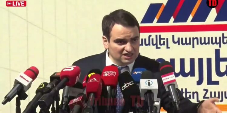 Մենք 3 մլն վարչապետ ունենք, բայց պարգևավճար ստանում է միայն մեկը. Կարապետյան