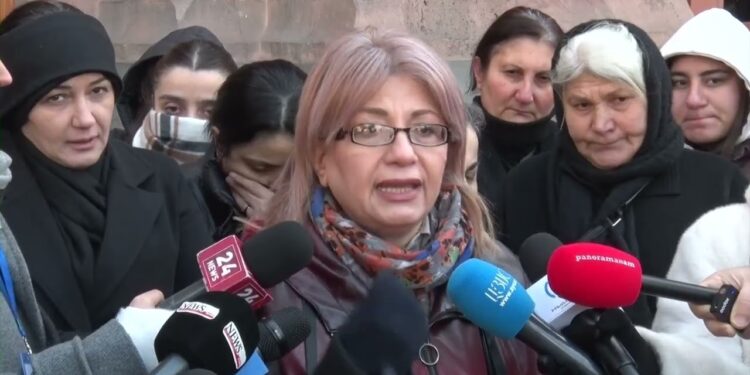 Գերեզմանները ադրբեջանցիների ոտքերի տակ են․ եթե բենզին կարող եք բերել, շիրիմները ինչո՞ւ չեք բերում