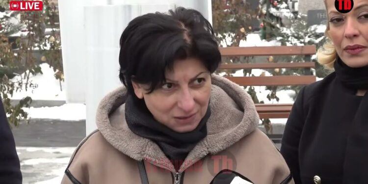 Դավիթն իմ հետ հավասար կռվել է. վիրավոր հրամանատարը անձամբ է բերել զինվորի Արիության մեդալը