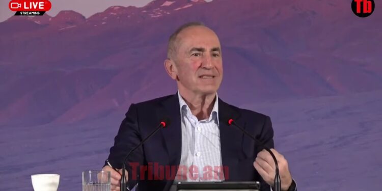 Վեհափառին ասել եմ՝ ի՞նչ ա պետք, ինչո՞վ կարանք օգնենք. Քոչարյան