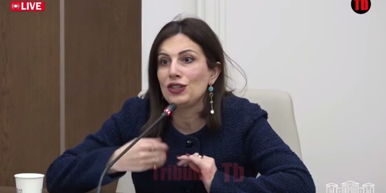 Եթե սմարթֆոն չունի, ի՞նչ պետք է անի մարդը, ինչպե՞ս օգտվի առողջապահության ապահովագրման ծրագրից