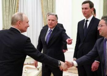 Քուշները Պուտինի հետ հանդիպմանը «խելացի» մատանի էր կրում