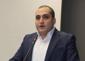 15 օր հացադուլի մեջ գտնվող Նարեկ Սամսոնյանը տեղափոխվել է «Իզմիրլյան» բժշկական կենտրոն