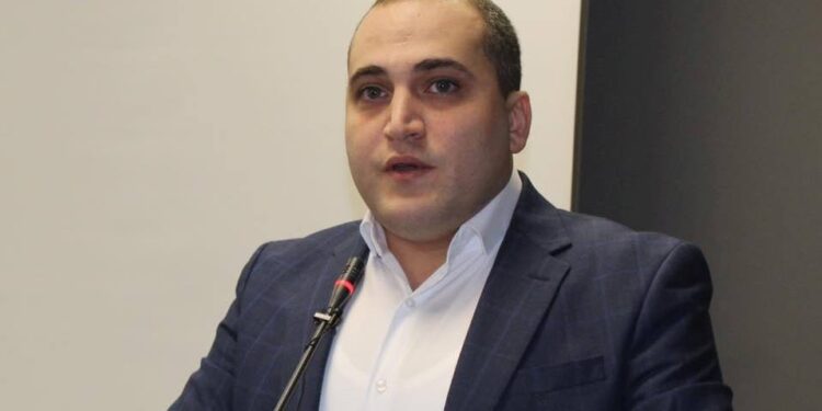 15 օր հացադուլի մեջ գտնվող Նարեկ Սամսոնյանը տեղափոխվել է «Իզմիրլյան» բժշկական կենտրոն