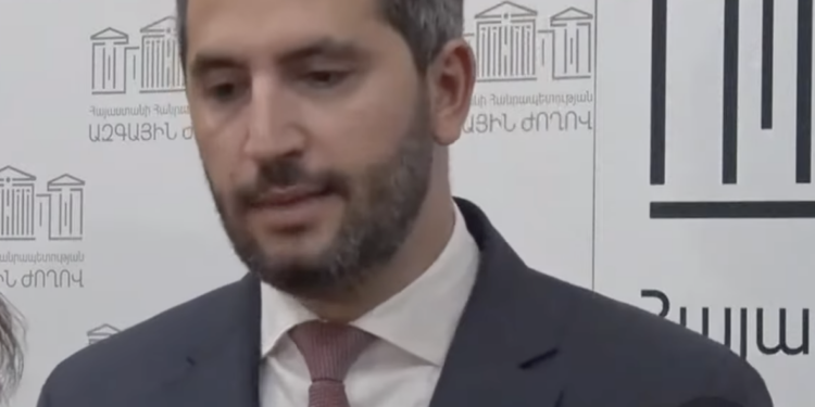 Հարց տամ՝ եթե հպարտ եք, որ հայ եք, ինչի՞ եք արտագաղթել. Ռուբինյանը՝ սփյուռքին