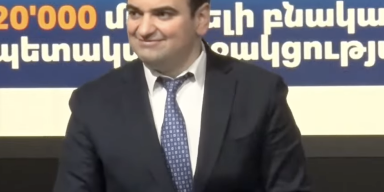 Պապոյանին ևս հրավիրել ենք, բայց, ինչպես տեսնում եք, նա ներկա չէ