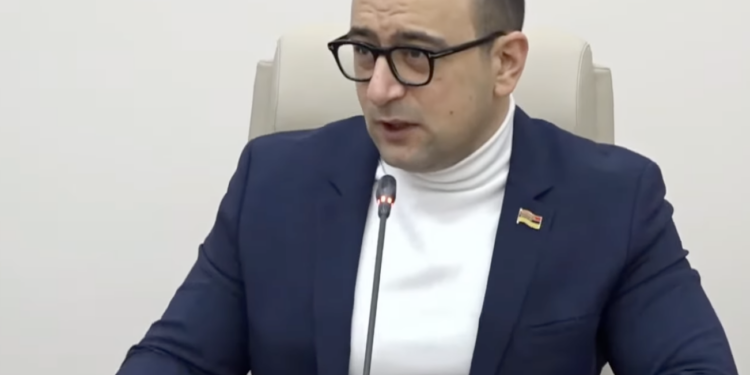 1 մլրդ դոլարանոց սելֆի ա ուզում Փաշինյանն անի՝ Թրամփի հետ, թանկ ա նստում. Մամիջանյան