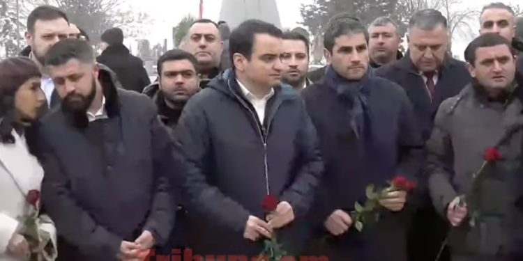 «Մեր ձևով» ժողովրդական շարժման անդամները ևս այցելեցին Եռաբլուր զինվորական պանթեոն