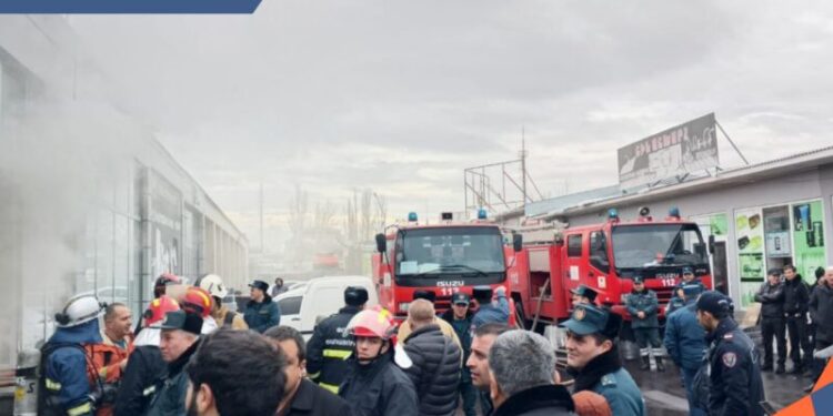 Հրդեհի ահազանգ խանութ-սրահներից մեկի պահեստում. դեպքի վայր է մեկնել 4 մարտական հաշվարկ