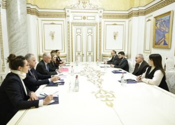 Նիկոլ Փաշինյանն ընդունել է ԵՄ բարձրաստիճան պատվիրակությանը