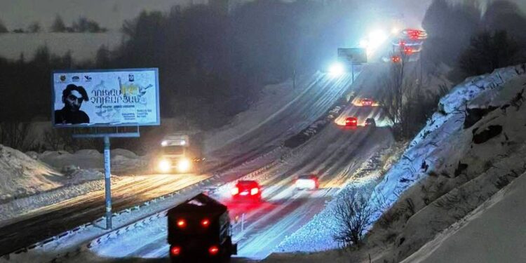 Բուք, ձյուն և սահմանափակումներ․ ինչ վիճակում են ՀՀ ճանապարհները