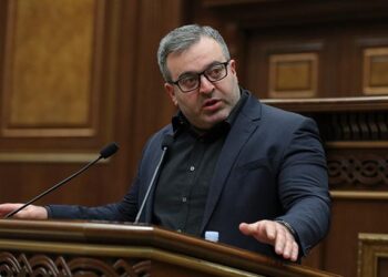 Ընտրություններից առաջ ձգձգվում է արցախցիների քաղաքացիության գործընթացը․ Գառնիկ Դանիելյան