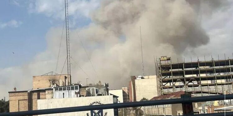 Սկսվել է Իսրայելի դեմ հրթիռային և անօդաչու թռչող սարքերի առաջին ալիքը