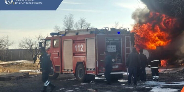 Պայթյուն՝ Թալինի բենզալցակայանում. այրվում են պահեստային բաքեր և բեռնատար