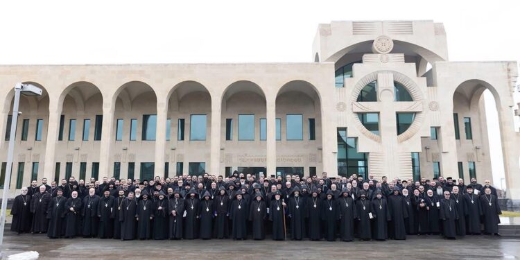 Թիրախավորում և հետապնդումներ․ քահանայից ժողովի կտրուկ գնահատականը