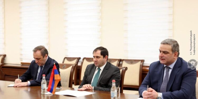 Հայաստան–ԱՄՆ պաշտպանական գործընկերություն․ Պապիկյանն ընդունել է Դեյվիդ Ալենին