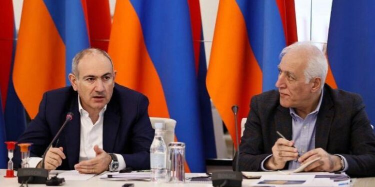 Վահագն Խաչատուրյանն ինչ-որ բա՞ն է ակնարկում Նիկոլ Փաշինյանին. «Փաստ»