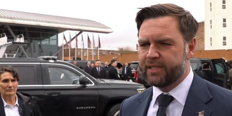 Վենսը մեկնաբանել է Ծիծեռնակաբերդ այցը և խոսել Բաքվում նախատեսվող օրակարգի մասին