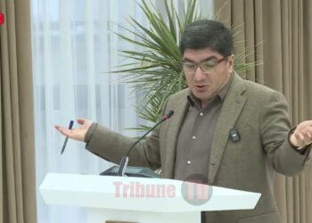 Իլոն Մասկին ասեք՝մեր քաղաքապետարանում ձեր պես հանճարներ կան,Նիկոլի քավորի մանկապարտեզի հետևից գնացեք