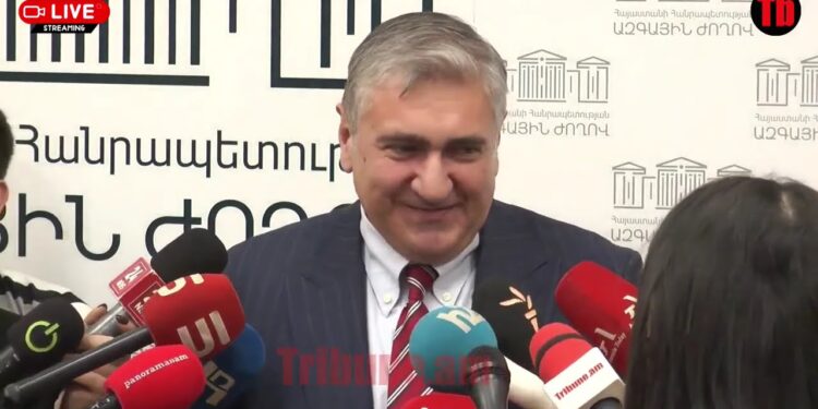 Թարգմանիչներին մեղքեր են վերագրում, Վենսը ներդրում չի ասել. Արթուր Խաչատրյան