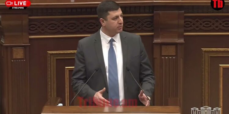 Անարդար է, որ պայմանագրայինների մի խմբին խրախուսում ենք, մյուսին՝ ոչ․ Աբրահամյան