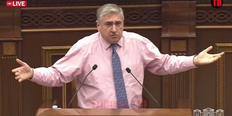 Արքայադուստր գորտը, Լուսինե Բադալյանի մոգական շանսը. Արթուր Խաչատրյանն անեկդոտ պատմեց