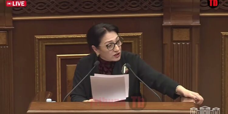 Иди в жопу ասողից ակնկալիք չունեմ, ոչ էլ ձեզնից, Հակոբ Մովսես. Լիլիթ Գալստյան