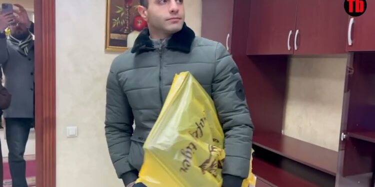 Խուզարկություններ հիվանդանոցում. իրավապահները առգրավեցին «Իզմիրլյան» ԲԿ–ի փոխտնօրենի համակարգիչը