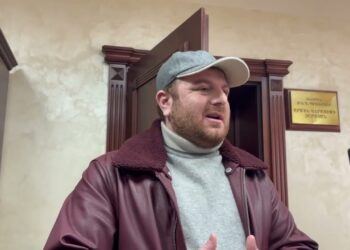 Գումար ու համակարգիչ են առգրավել քննիչները Արմեն Չարչյանի աշխատասենյակից․ փաստաբանը մանրամասնում է