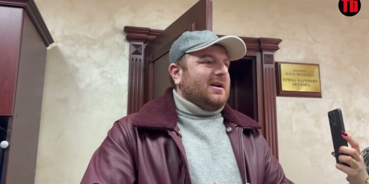 Գումար ու համակարգիչ են առգրավել քննիչները Արմեն Չարչյանի աշխատասենյակից․ փաստաբանը մանրամասնում է