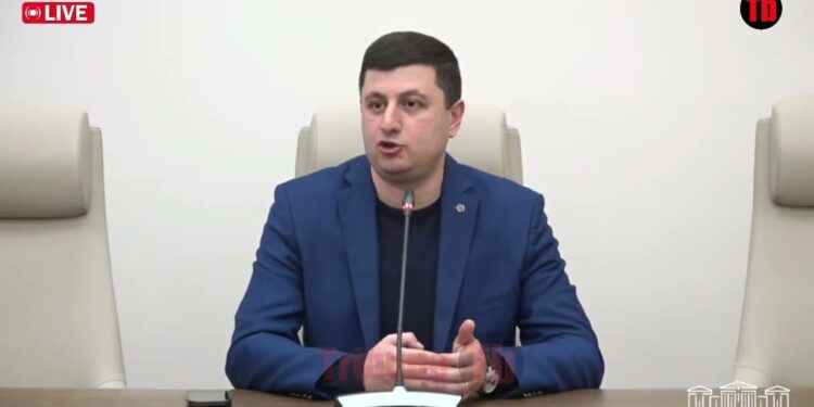 Եթե մետաղի ջարդոն էր մեր ձեռք բերածը, ի՞նչ գործ ունի զինված ուժերում. Տիգրան Աբրահամյան