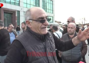 Սրիկա՛ շան որդի, դու քաքն ուտես, գցես ուղևորի վրա՞. վարորդ