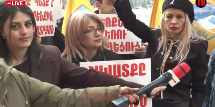 Նիկո´լ, ձեռքերդ հեռու մեր եկեղեցուց․ Ալիևի պահանջն է, քննիչներ, պատասխան եք տալու