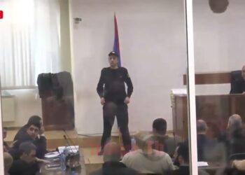 Լարված իրավիճակ դատարանում, Բագրատ սրբազանը բարկացավ