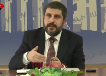 Մարդաբոյ փոսերից ձեր մեքենան չի՞ տուժել, ինչպե՞ս եք երթևեկում, չե՞ք տեսնում փոսերը