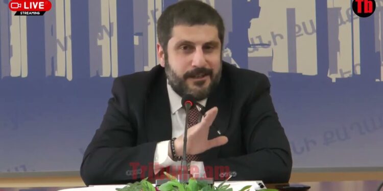 Ինչո՞ւ պատշաճ հսկողություն չեք իրականացնում․ լրագրողը՝ փոխքաղաքապետին