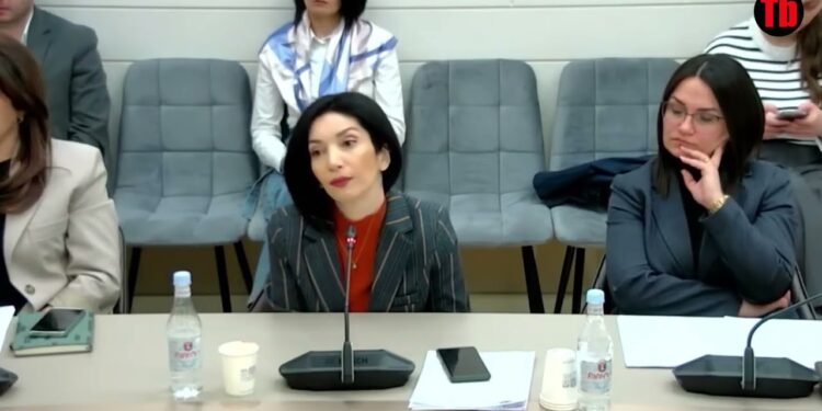 Որտե՞ղ ա գրված, որ պարտավոր ա, ինչո՞ւ եկեղեցու հետ չեք խորհրդակցել․ Գալստյանը՝ ՔՊ-ականին