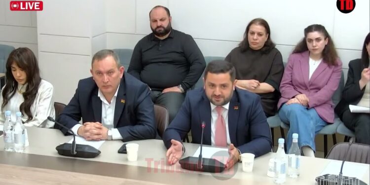 Պատգամավորը բարկացավ․ ընկե՛ր, սա չաշխատող բան ա, մի քիչ լուրջ բան մտածեք