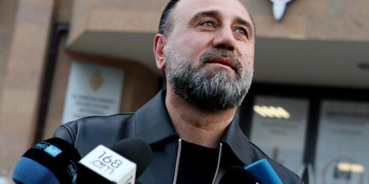 Չարչյանի աշխատասենյակում Նիկոլը ման է գալիս սեփական բարոյականությունը․ Ռուբեն Մխիթարյան