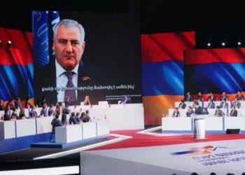 «Ուժեղ Հայաստանի» տպավորիչ հայտն ու ՔՊ-ի անթաքույց խուճապը. «Փաստ»