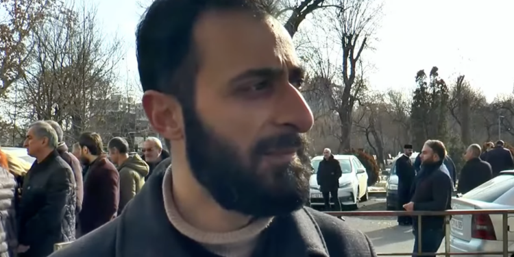 Ամեն տեղ ապականում են, դնում են իրենց ձեռքը՝ եկեղեցու դերը փորձելով թուլացնել. Հրայր սարկավագ