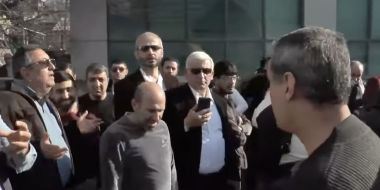 Համբալը իրանց հե՛րն ա, մենք էլ ենք մարդ. վարորդները բորբոքվել են