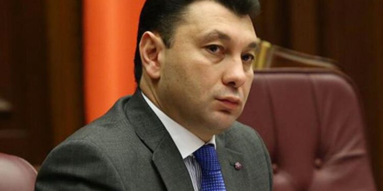 Էդուարդ Շարմազանովը մեղադրում է իշխանություններին Հայաստանի սուբյեկտայնությունը թուլացնելու մեջ