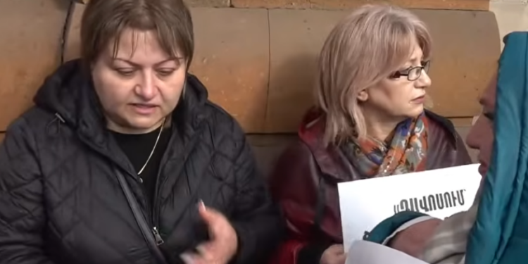 Եթե պետք է հողերը տային, մեր տղերքին գոնե թող չլցնեին Եռաբլուր․ զոհվածի մայր