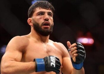 Արման Ծառուկյանը ձեռնաշղթաներով է ներկայացել UFC 326 մրցաշարին